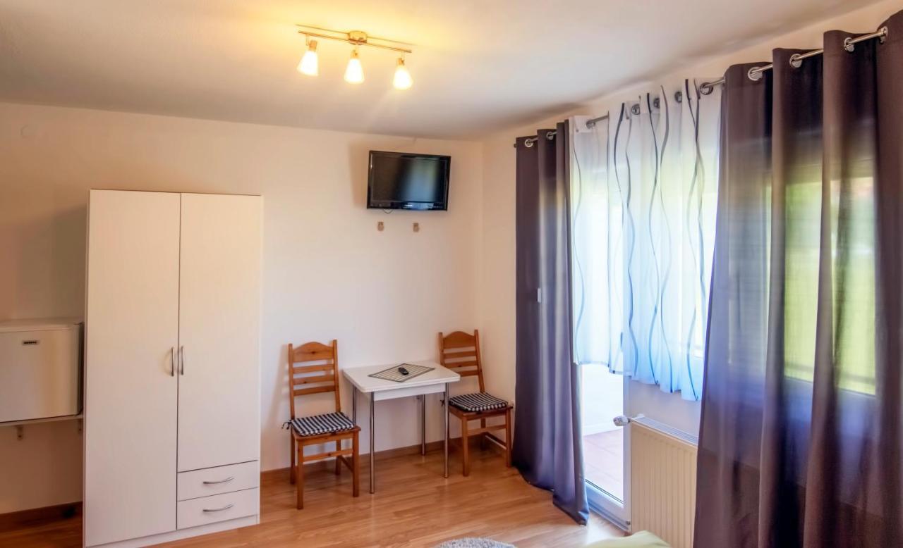 Soul Vacation Hotel Korenica Exterior photo