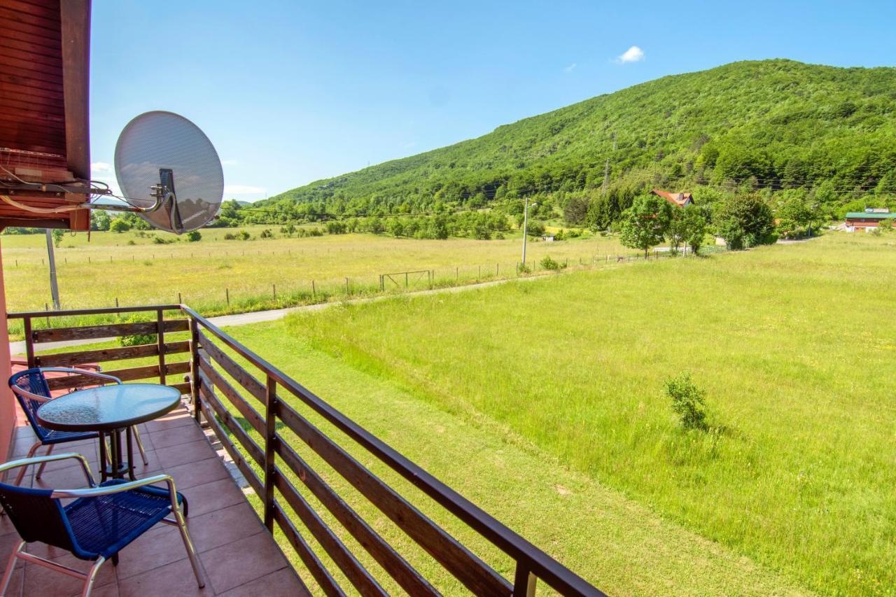 Soul Vacation Hotel Korenica Exterior photo